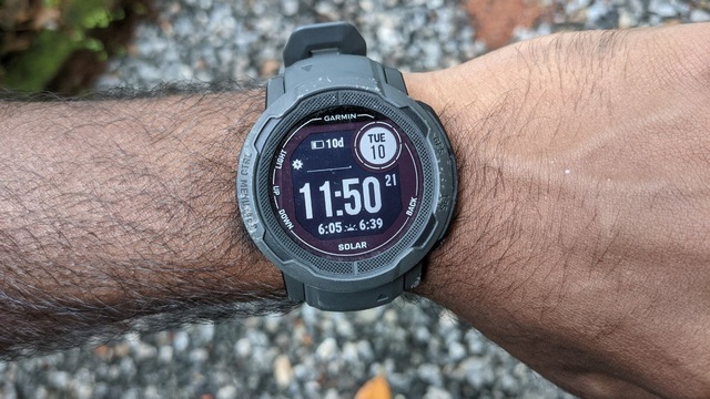 instinct solar battery life