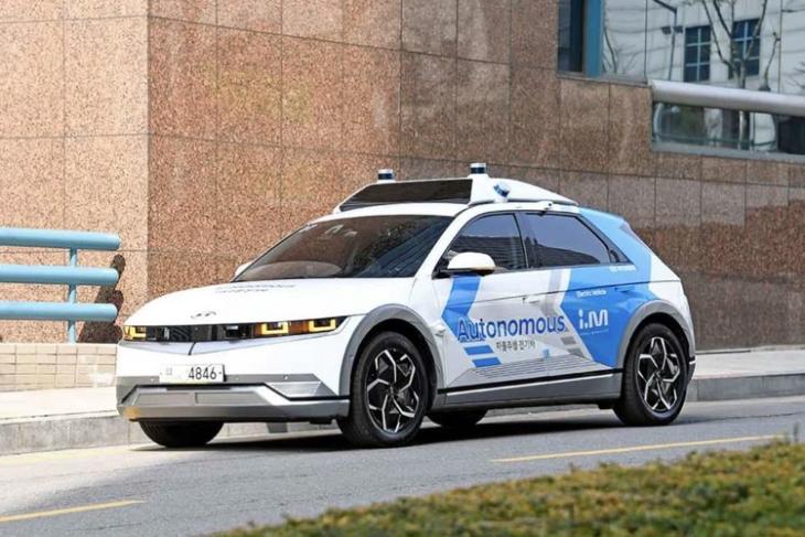 Hyundai Launches Its First Autonomous RoboRide Car-Hailing Service in Korea