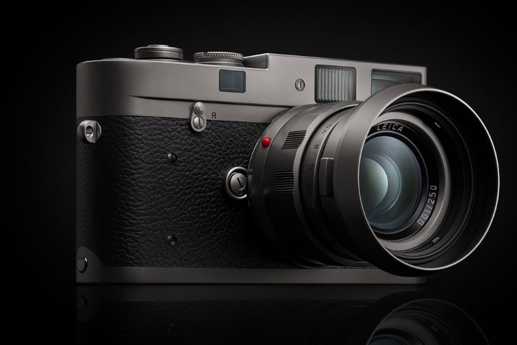 Leica Ma Titan camera