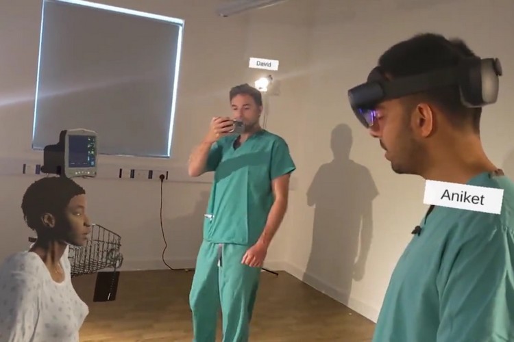 UK Medical Students Using Mixed Reality to Train on 3D Holographic ...