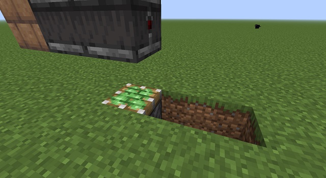 Hole with Sticky Piston