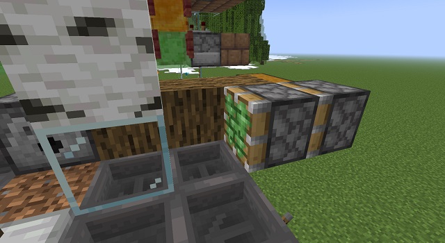 Two Sticky pistons towards log tower