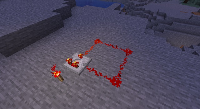 Activated Comparator Redstone Clock in Minecraft