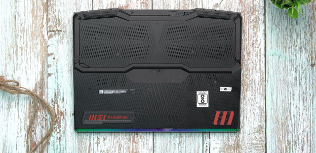 MSI Raider GE67 HX Review: Buy for Gaming, Stay for OLED