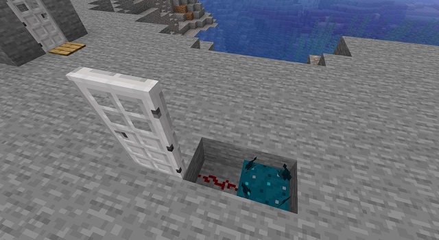 Sculp sensor for redstone door in Minecraft