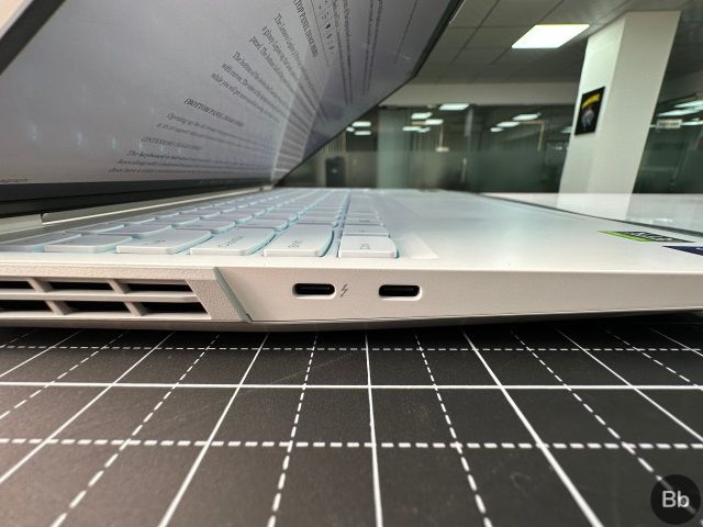 Left side ports legion 5i pro