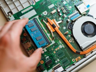 how to upgrade and install laptop RAM