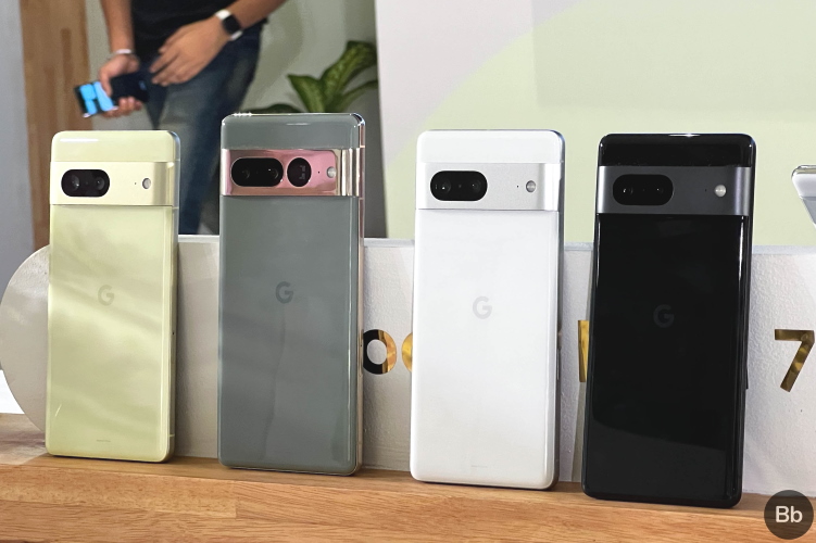 Google Pixel 7 and 7 Pro in Pictures: The Flagship Pixels Make a