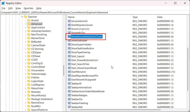 Show Seconds in Windows 11 Taskbar Clock Using Registry (Older 2021 Builds)