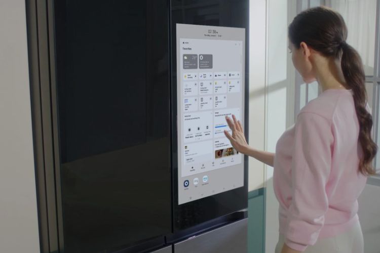 Samsung Introduces Family Hub Plus Refrigerator with a Large Display
https://beebom.com/wp-content/uploads/2022/12/samsung-bespoke-refrigerator-family-hub-plus.jpg?w=750&quality=75