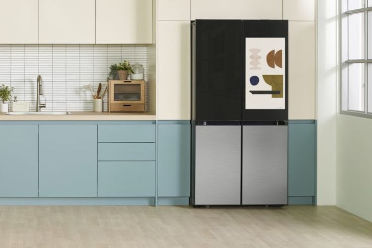 Samsung Family Hub Plus refrigerator