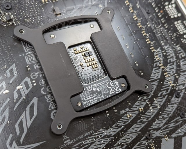 AIO mounting bracket