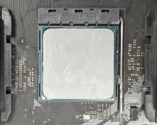 How to Apply Thermal Paste on CPU (Easy Guide) Beebom