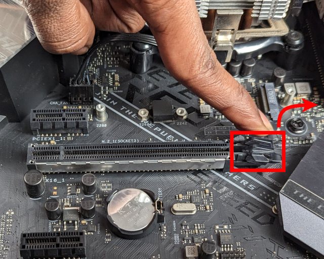 opening up pcie slot