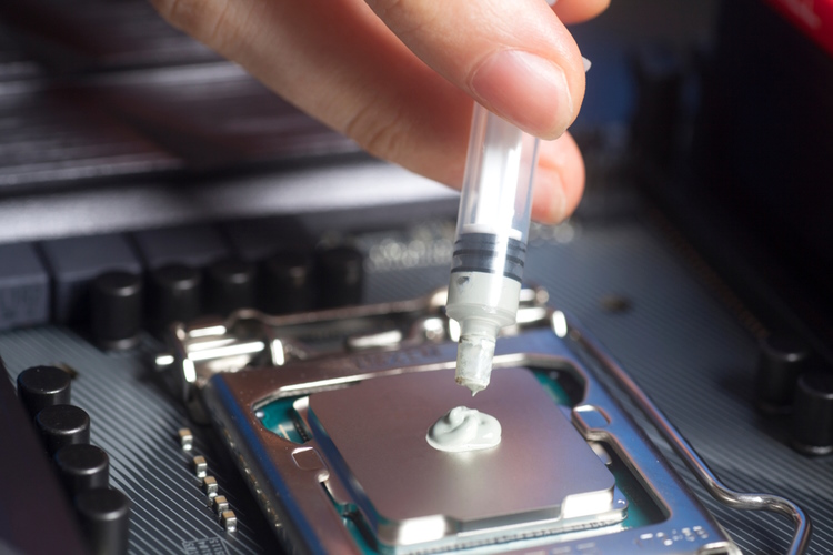 Spreading a thermal paste: how and how much? 