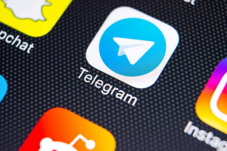10 Ways to Increase Telegram Download Speeds on Android and iOS

https://beebom.com/wp-content/uploads/2023/02/Shutterstock_1023930217.jpg?w=750&quality=75