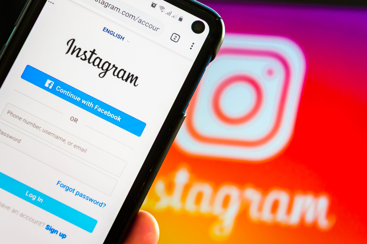 What Happens When You Restrict Someone on Instagram | Beebom