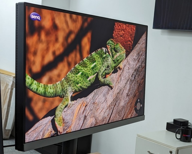 BenQ PD2706UA Review: A Perfect 4K Productivity Monitor | Beebom