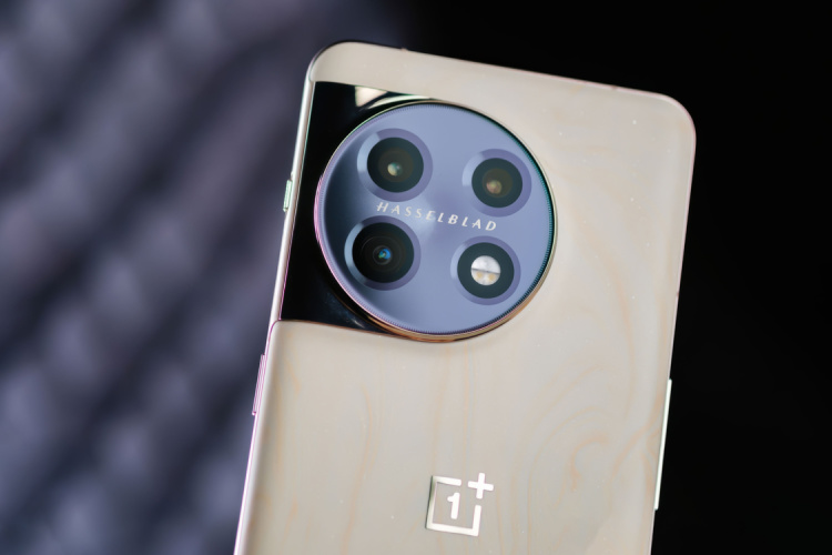 Even more OnePlus 12 features leak — this time directly from OnePlus