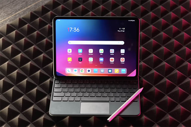 OnePlus Pad magnetic keyboard and stylus