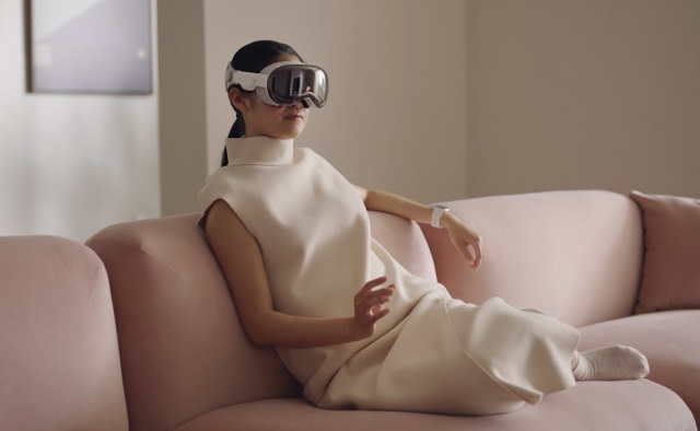 use hands apple mixed reality