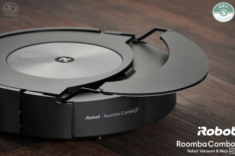 Roomba Combo® j7+ Robot Vacuum and Mop