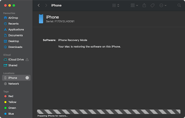 iPhone restoring to iOS 16 Finder win dow on mac