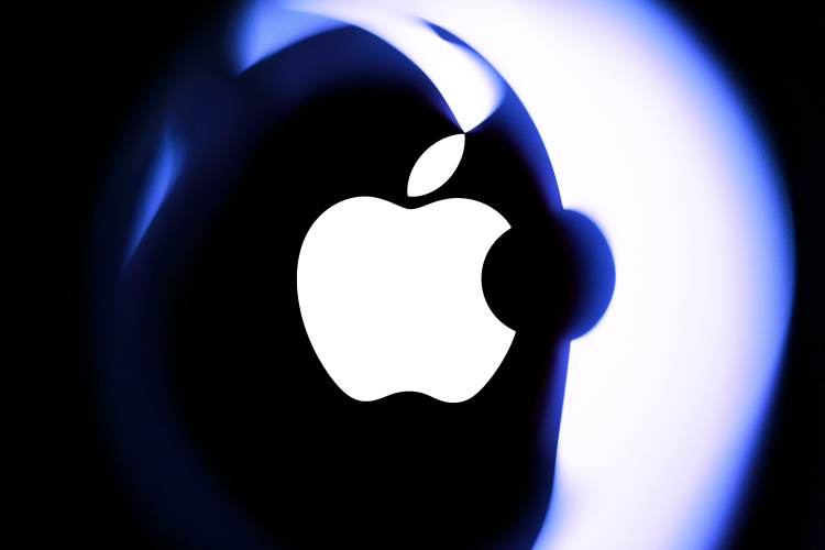 Apple Generative AI chatbot expected in 2024