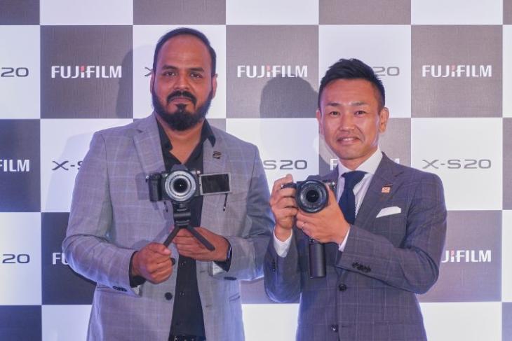 FUJIFILM X-S20 Mirrorless Camera