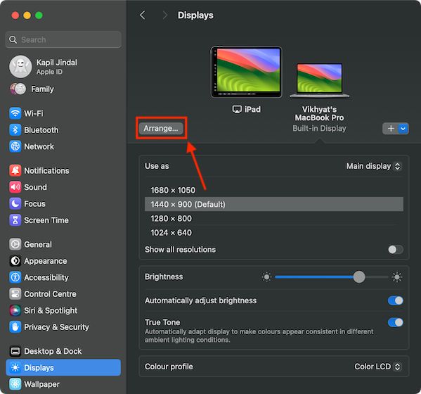 Macbook's display settings