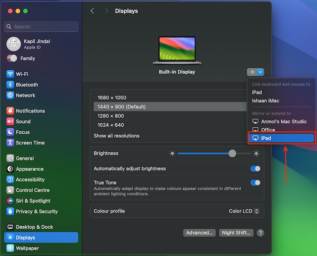 MacBook's display settings