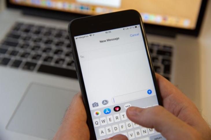 Using iMessage on iPhone