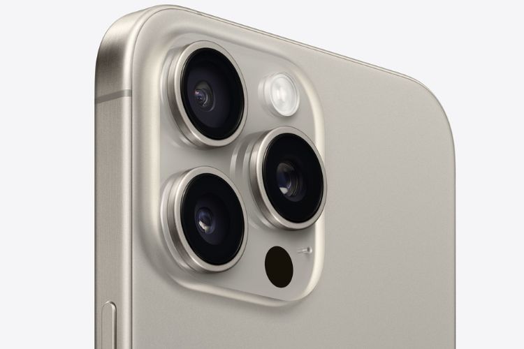 iPhone 16 Pro To Gain Tetraprism Telephoto Lens Next Year Thanks To The  Bigger Form Factor With 6.3-Inch Display