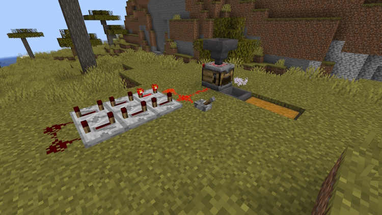 Working automatic crafter set-up in Minecraft