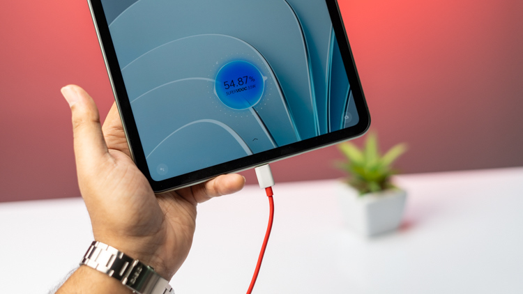 OnePlus Pad Go charging using the in-box 33W charger