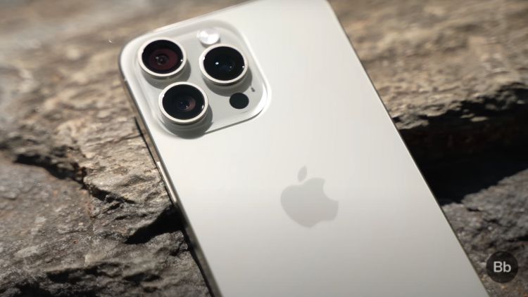 iPhone 15 Pro Max camera