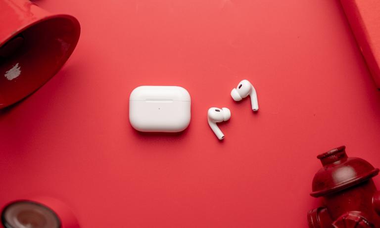 How Long Do AirPods Last? Answered | Beebom