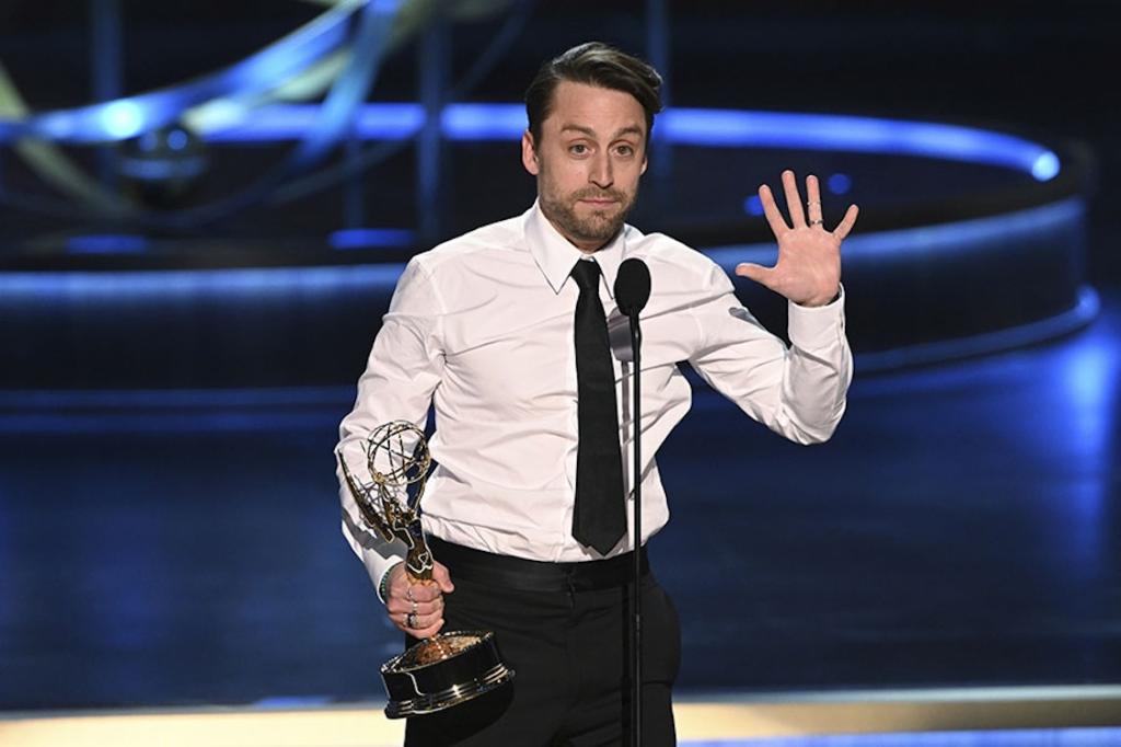 Kieran Culkin with his award