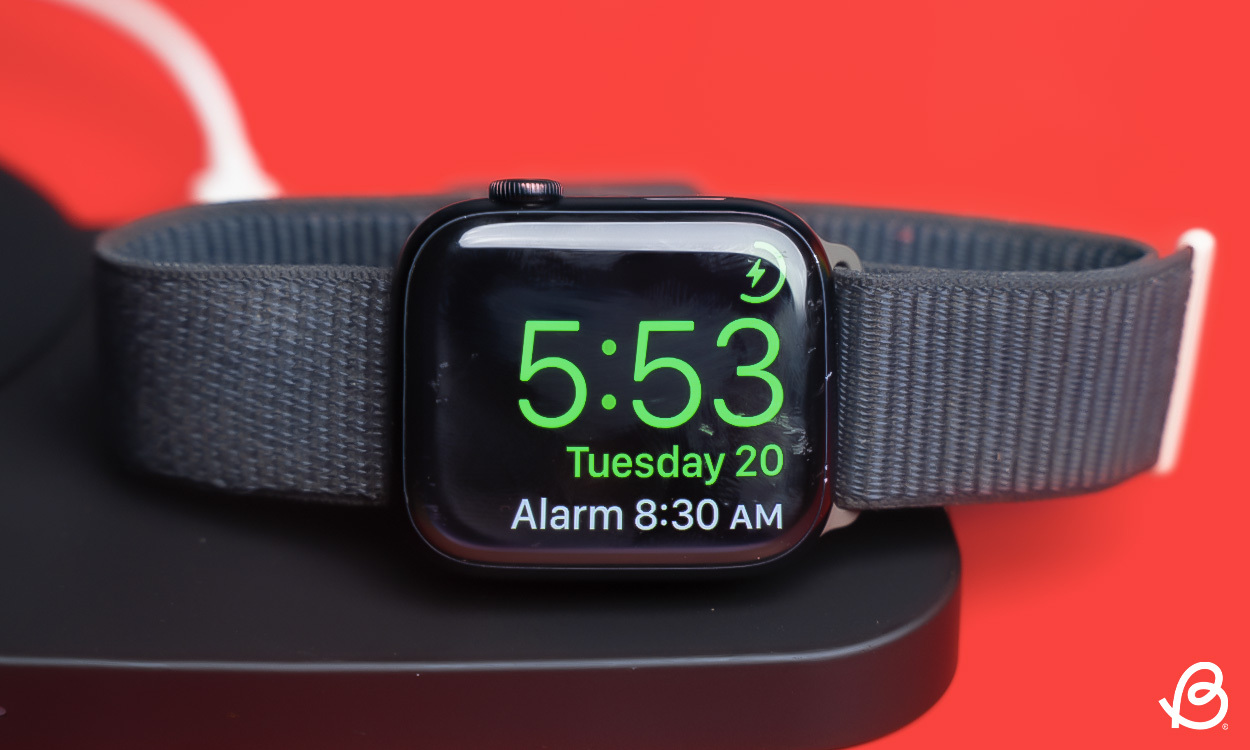 Apple watch nightstand mode stay online on