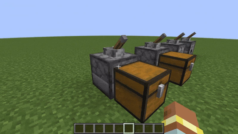 Showcase of differences between a dropper and a dispenser in Minecraft