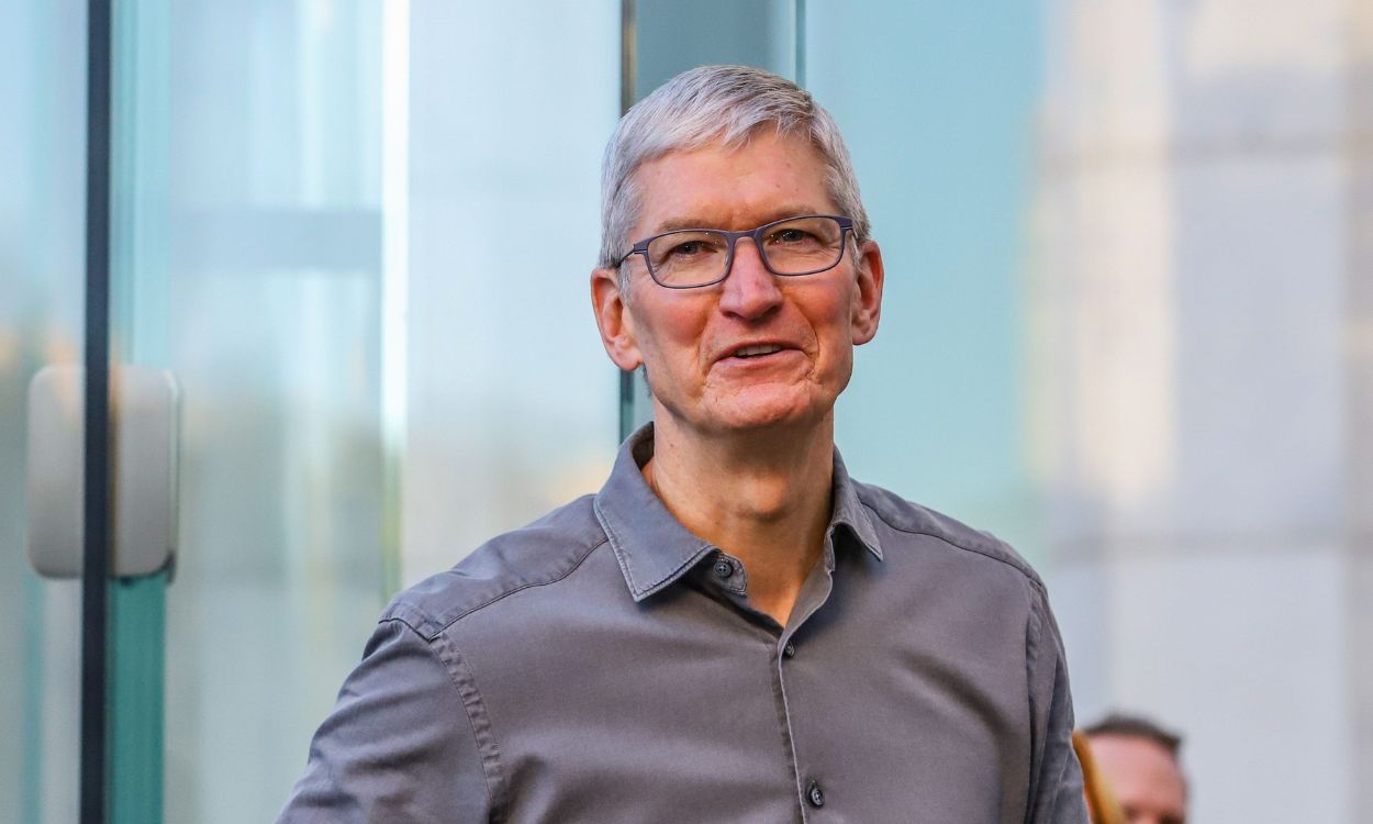 Tim Cook Reiterates Ground-Breaking Generative AI Features Will Arrive in 2024