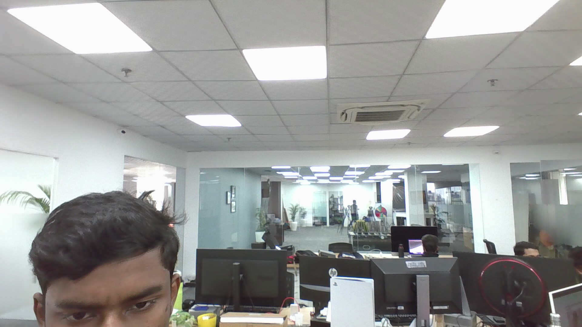 lenovo loq 2024 webcam photo