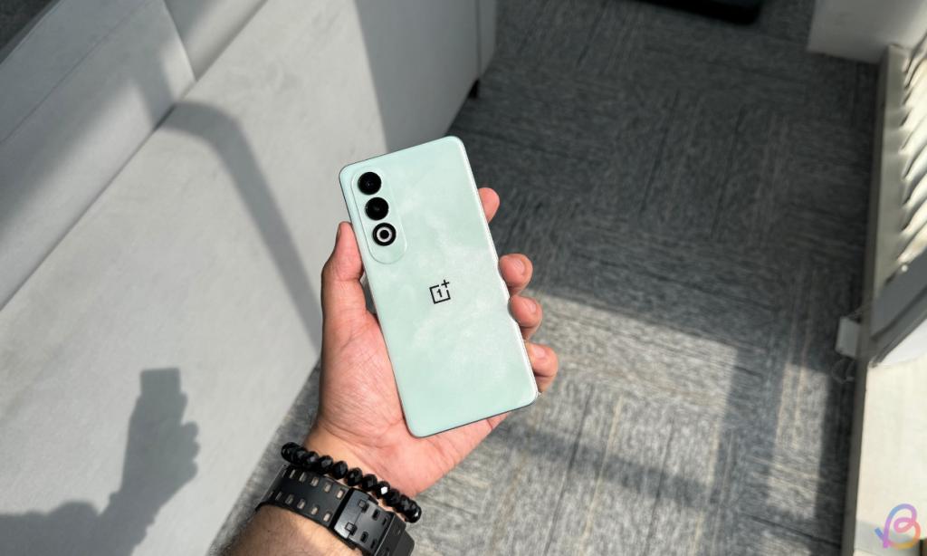 OnePlus Nord CE 4 In-hand Feel