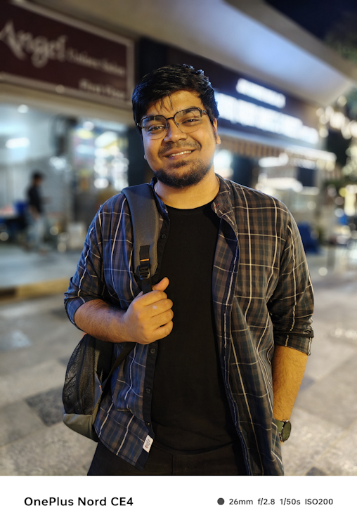 OnePlus Nord CE 4 outdoors night shot 26mm primary sensor portrait