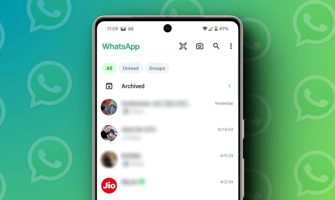 Chat filters showing up on top of WhatsApp chat window