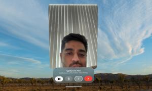 How to FaceTime on Vision Pro