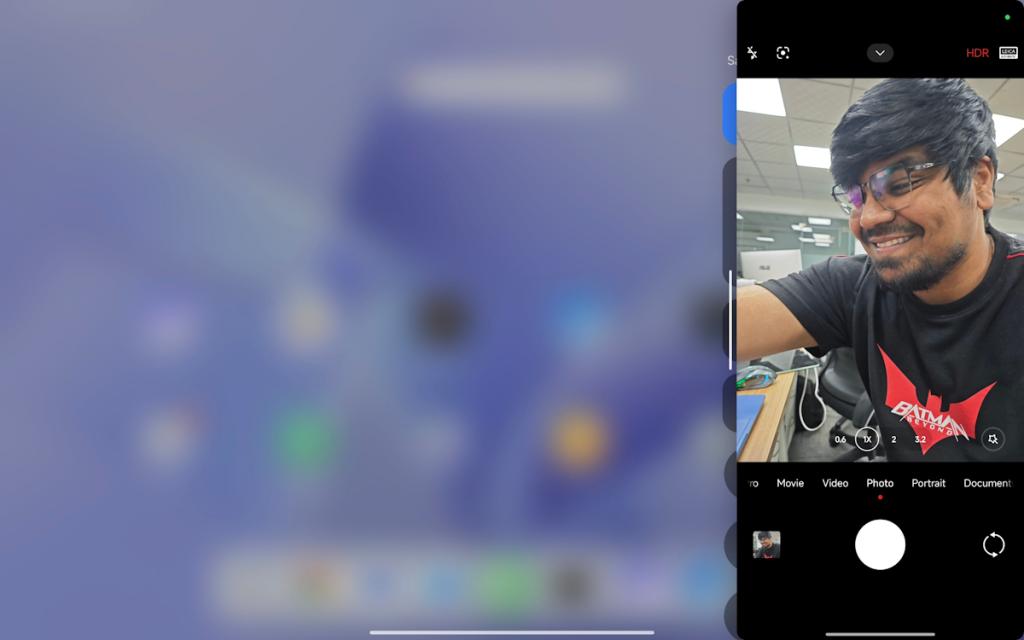 Taking a selfie via Xiaomi 14's rear cameras using the HyperOS interconnectivity feature