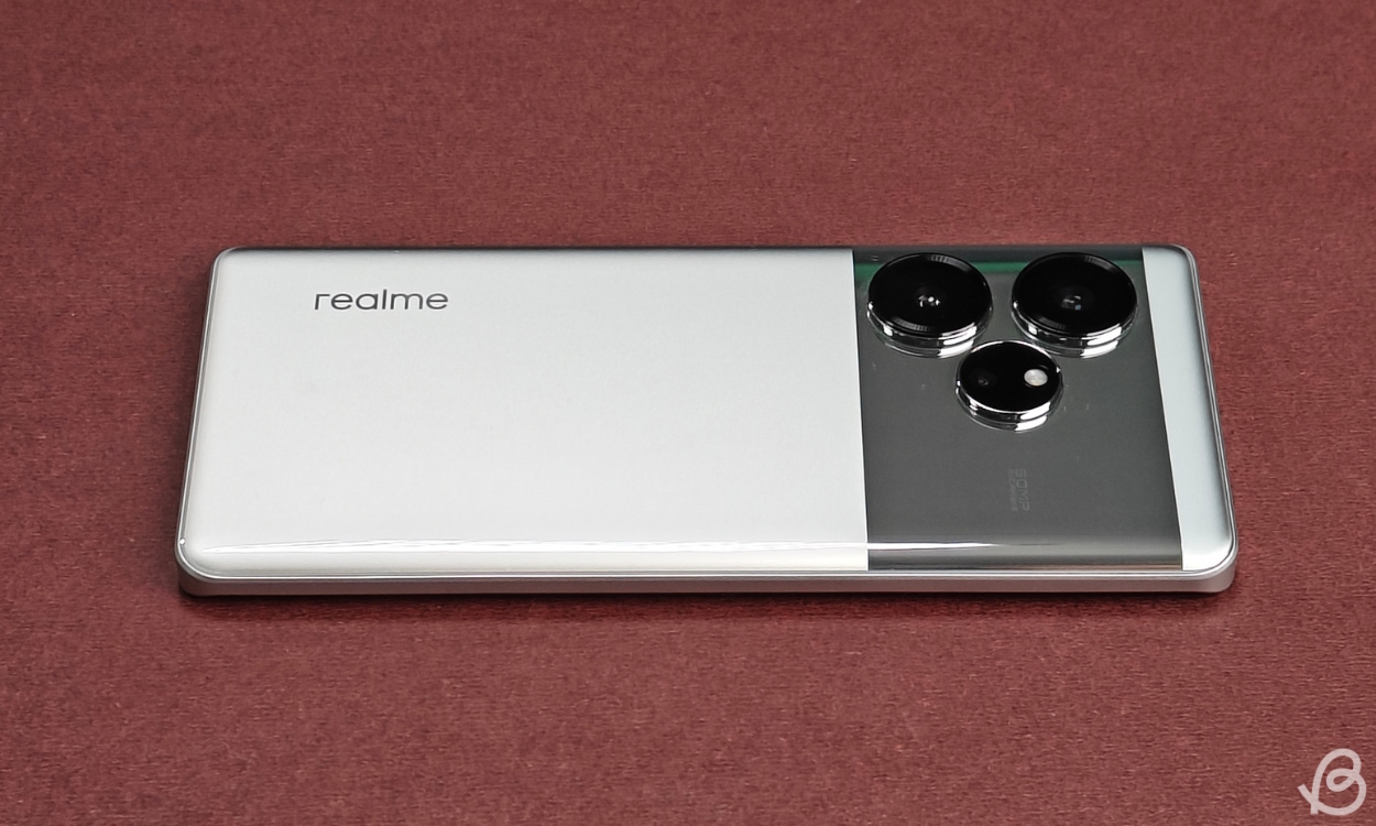 realme gt 6 review reddit