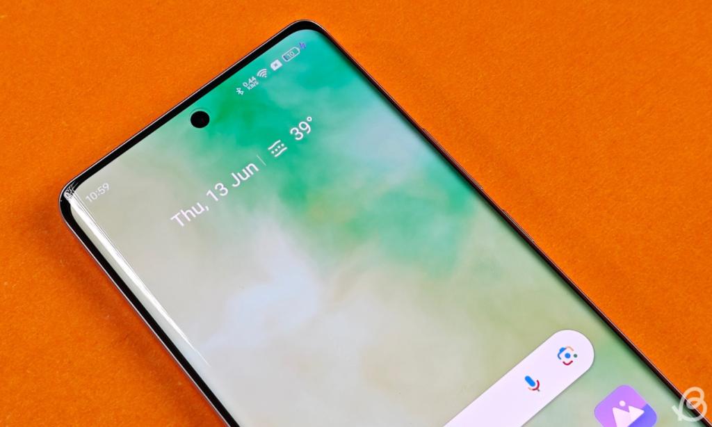 Realme GT 6 Display