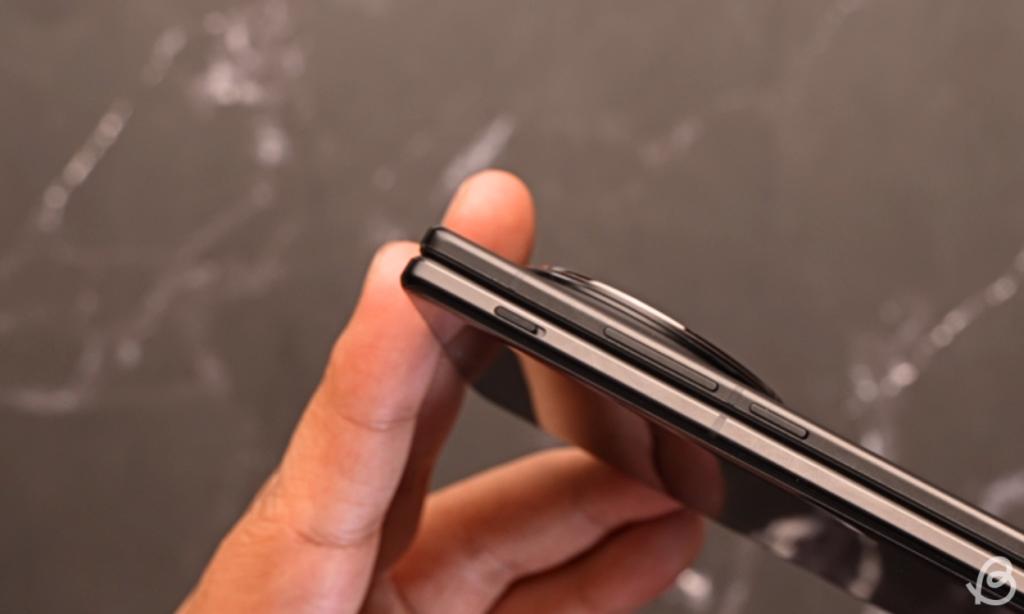 Vivo X Fold 3 Pro Alert Slider